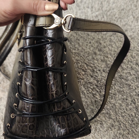 Henri Bendel Black And Olive Ombre Croc Leather - Picture 5 of 7